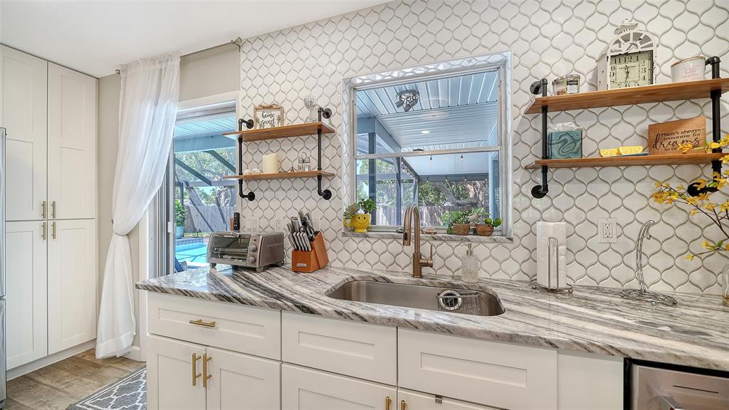 6758 South Lockwood Ridge Road Sarasota, FL 34231 - Photo 21 of 85