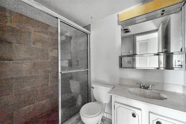 $110,000 | 700 Southeast 6th Avenue, Unit 304, Deerfield Beach, FL 33441