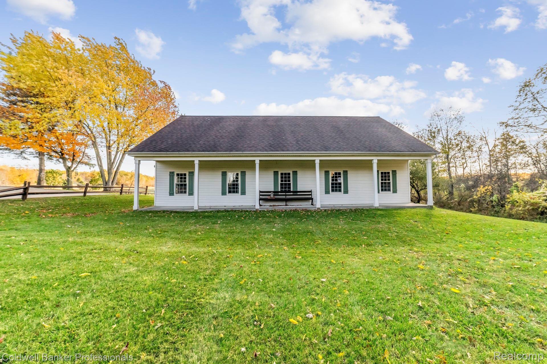 3180 Casey Road Metamora, MI 48455 - Photo 30 of 39 029-photo-rear-view-7703104.jpg