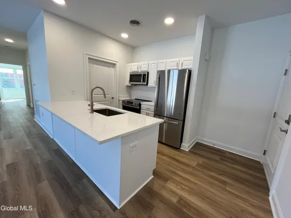 $2,492 | 60 Weibel Avenue, Unit 6ML103, Saratoga Springs, NY 12866