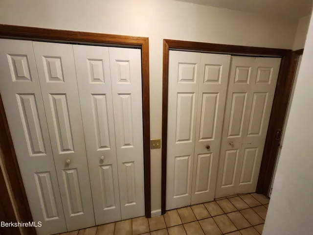 $699,900 | 10 Lillybrook Road, Pittsfield, MA 01201