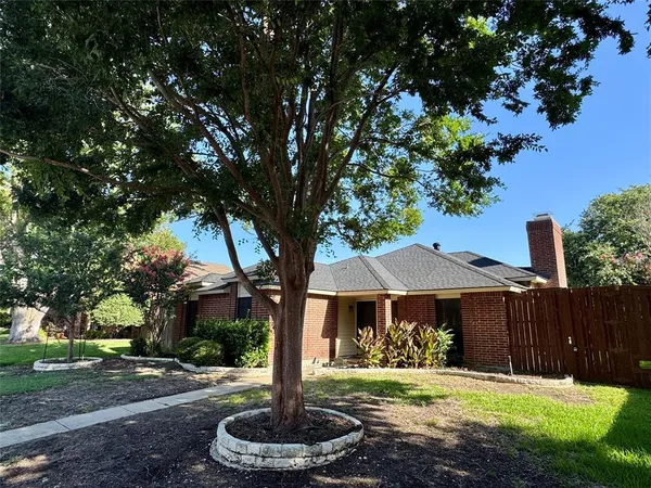 $2,300 | 979 Mauve Drive, Lewisville, TX 75067