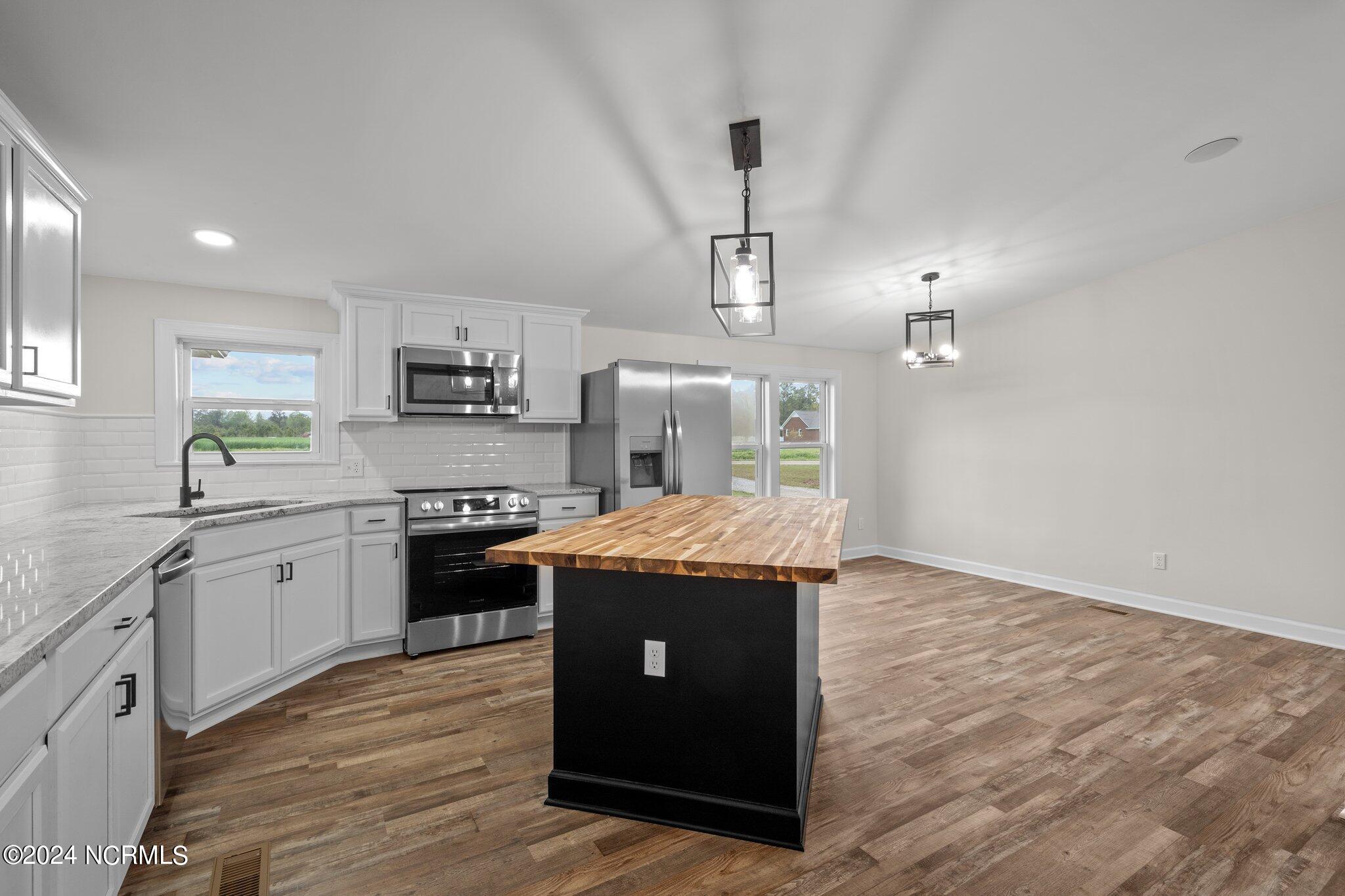 5050 Glendale Road Kenly, NC 27542 - Photo 10 of 37 29-web-or-mls-_NFP2728