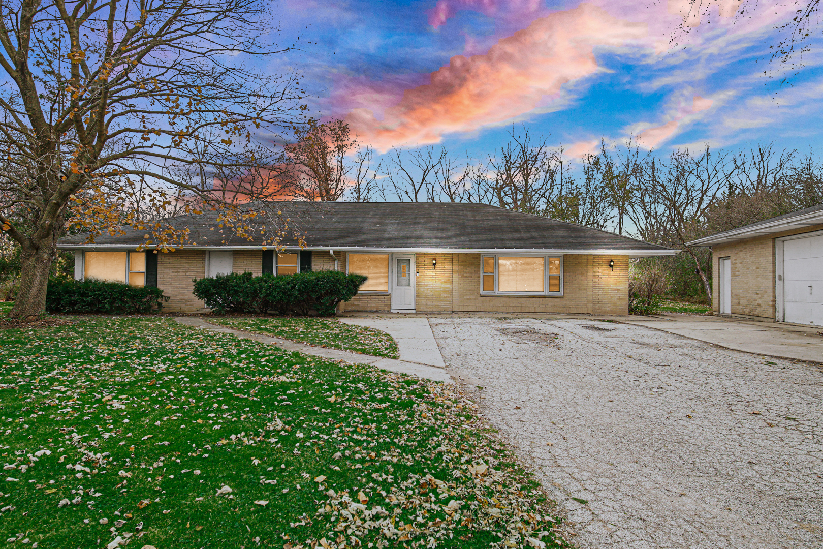 1965 Buckley Road Libertyville, IL 60048 - Photo 1 of 25