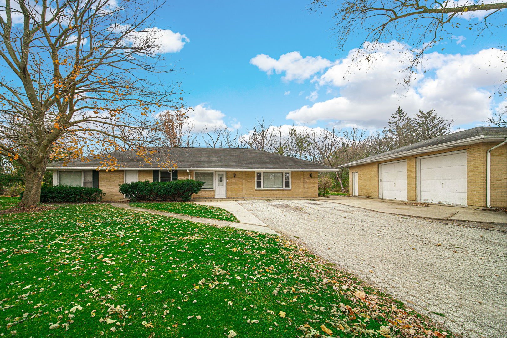 1965 Buckley Road Libertyville, IL 60048 - Photo 2 of 25