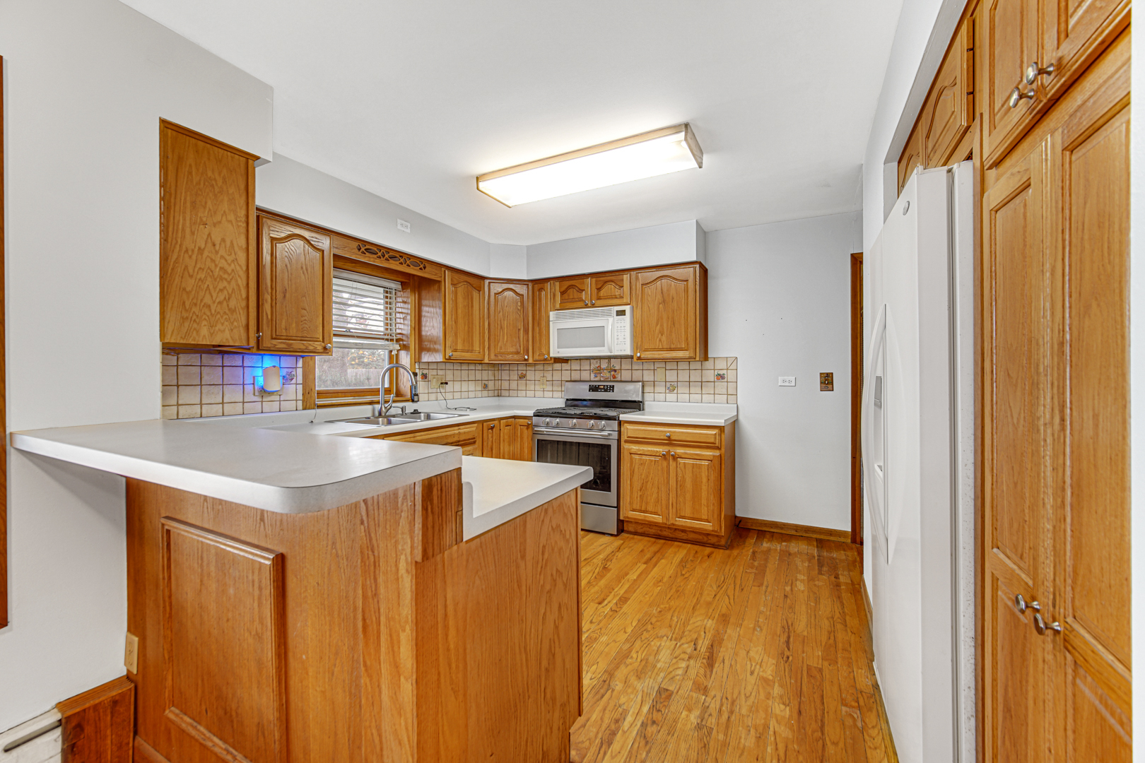 1965 Buckley Road Libertyville, IL 60048 - Photo 8 of 25