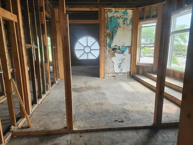 $174,900 | 311 West Garfield Boulevard, Chicago, IL 60621