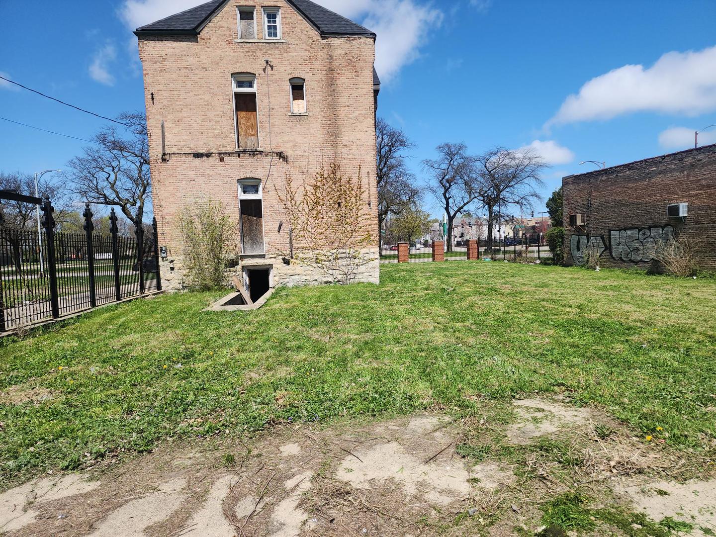 311 West Garfield Boulevard Chicago, IL 60621 - Photo 6 of 6