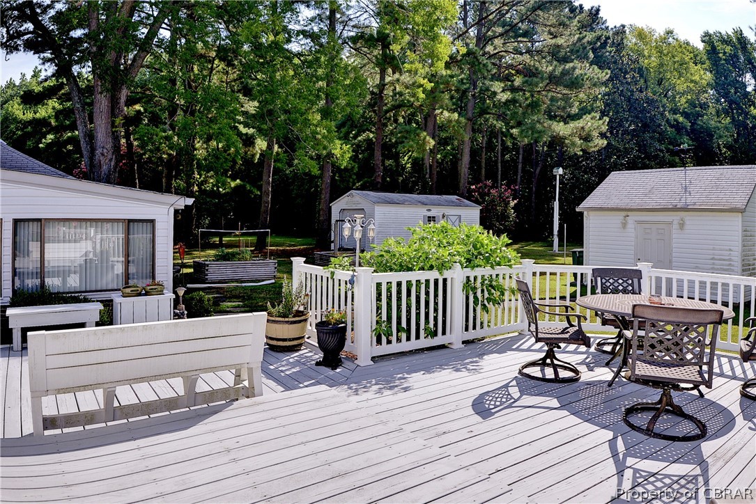 722 Yorktown Road Poquoson, VA 23662 - Photo 15 of 48