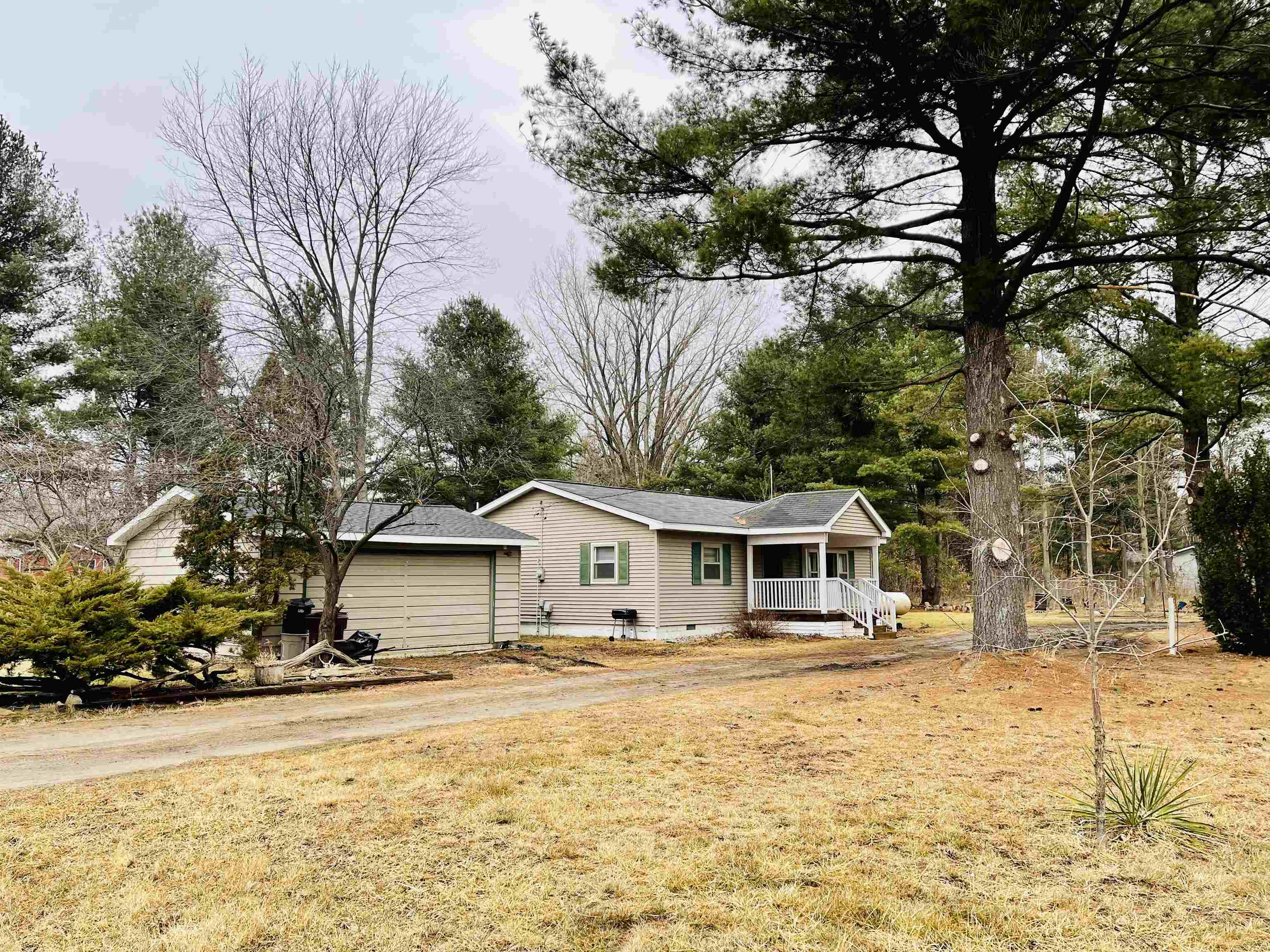 8057 East Baseline Road Mount Pleasant, MI 48858 - Photo 23 of 24 1897658-22.JPG