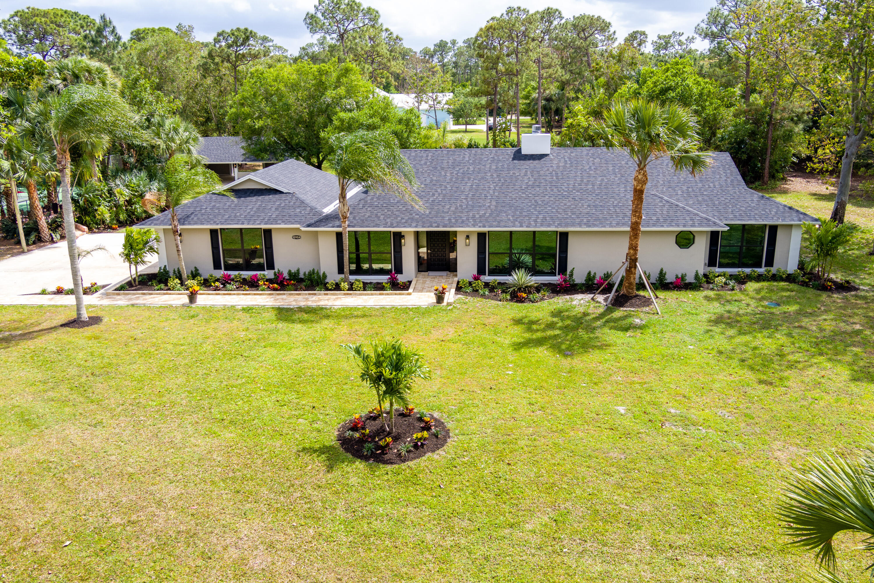 10904 Southwest Hawk View Circle Stuart, FL 34997 - Photo 1 of 32 001-Hawkview-3082