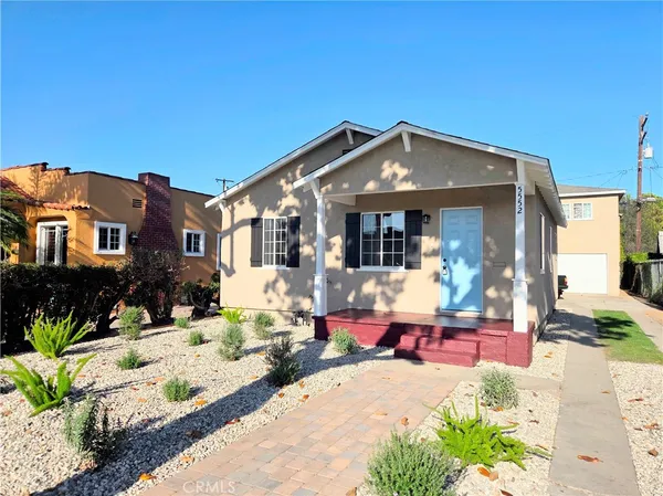 $824,900 | 5552 Lewis Avenue, Long Beach, CA 90805