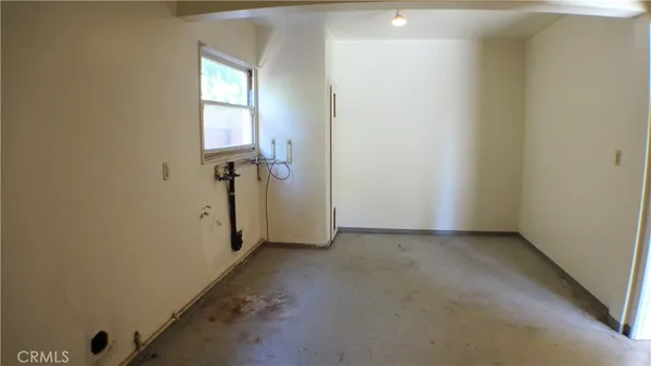 $824,900 | 5552 Lewis Avenue, Long Beach, CA 90805