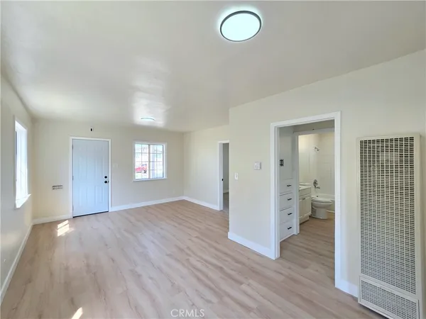 $824,900 | 5552 Lewis Avenue, Long Beach, CA 90805