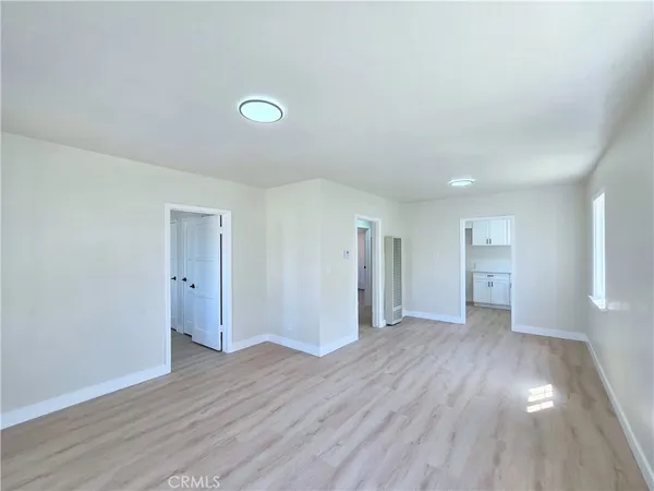 $824,900 | 5552 Lewis Avenue, Long Beach, CA 90805