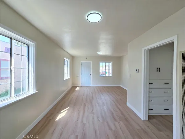 $824,900 | 5552 Lewis Avenue, Long Beach, CA 90805