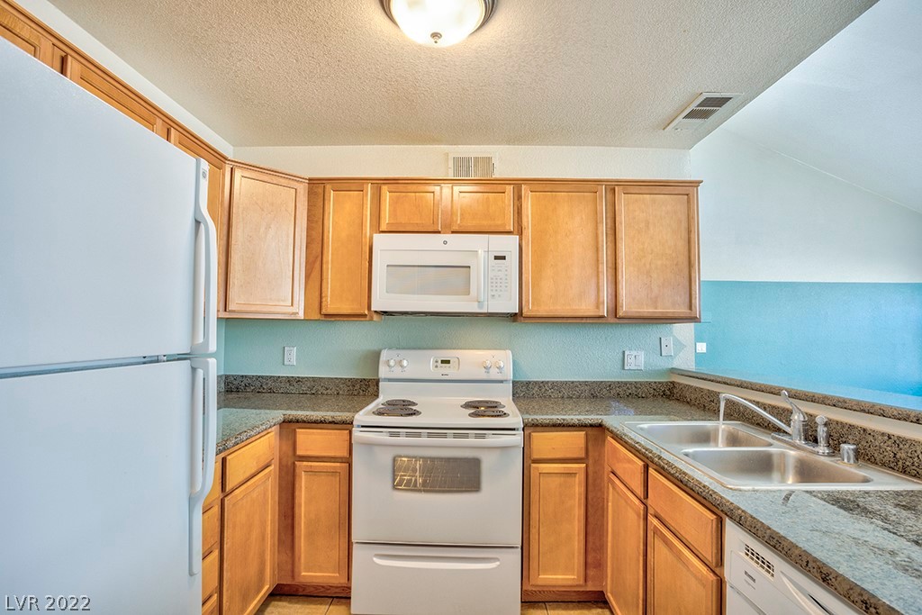 9325 West Desert Inn Road, Unit 266 Las Vegas, NV 89117 - Photo 34 of 50 Gallery Image 34