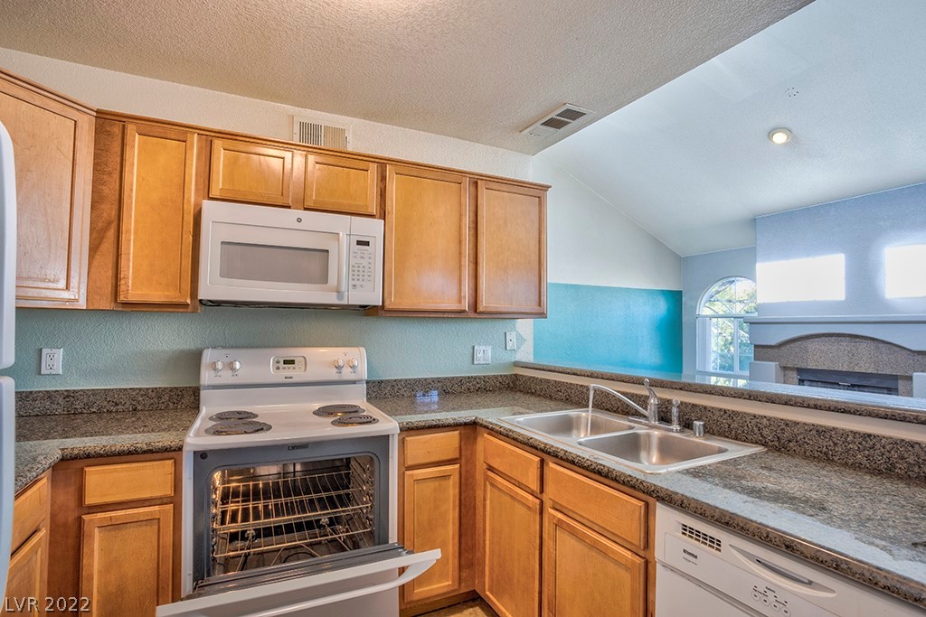 9325 West Desert Inn Road, Unit 266 Las Vegas, NV 89117 - Photo 35 of 50 Gallery Image 35