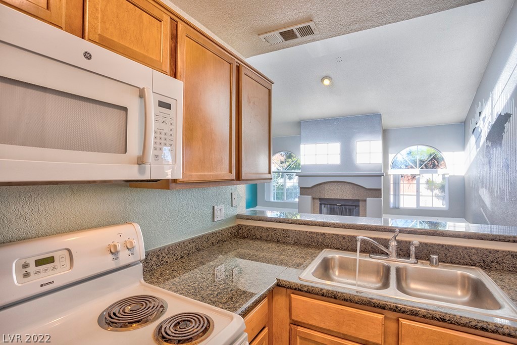 9325 West Desert Inn Road, Unit 266 Las Vegas, NV 89117 - Photo 36 of 50 Gallery Image 36