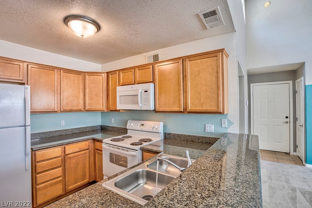 9325 West Desert Inn Road, Unit 266 Las Vegas, NV 89117 - Photo 6 of 50 Gallery Image 6