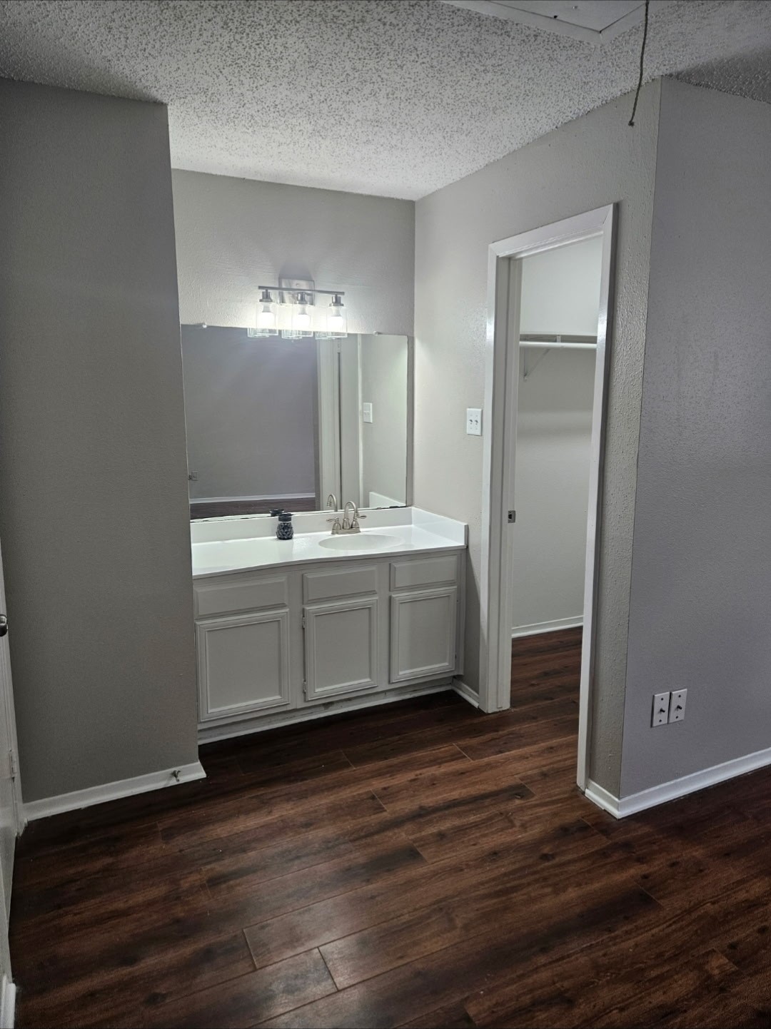 3835 Tanglewilde Street, Unit 3835 Houston, TX 77063 - Photo 9 of 12
