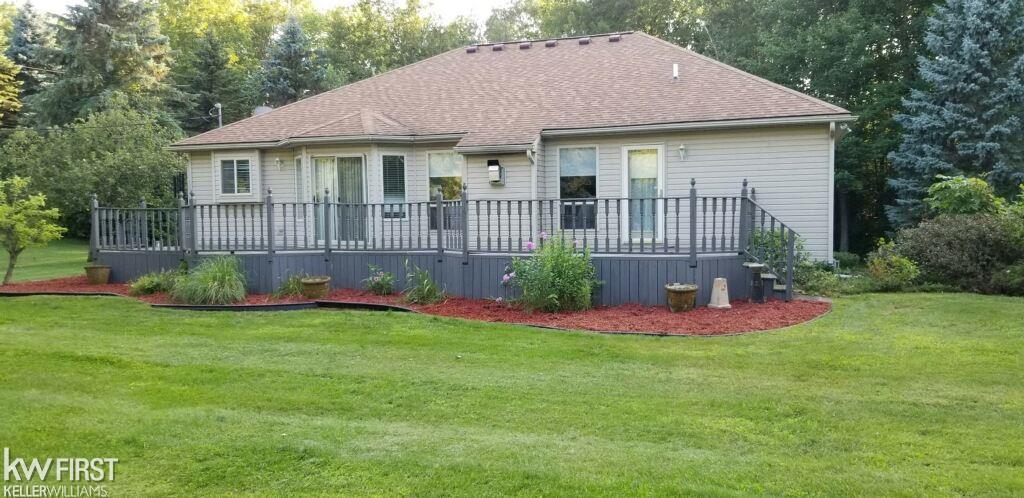 10490 Oakhurst Road Holly, MI 48442 - Photo 2 of 47 31389438-1.JPG