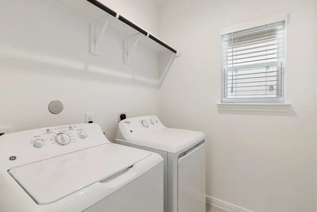 $1,950 | 11828 Whirlaway Drive, Willis, TX 77318