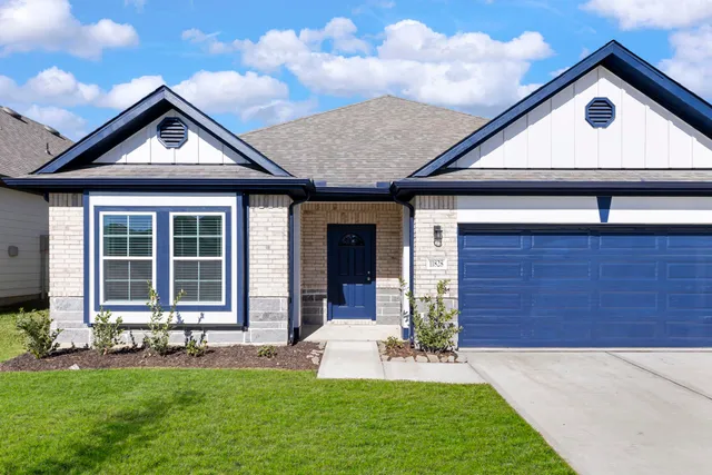 $1,950 | 11828 Whirlaway Drive, Willis, TX 77318