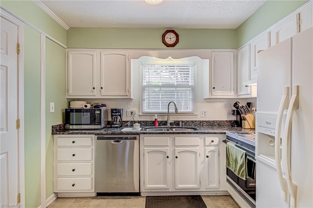4909 Tower Road Greensboro, NC 27410 - Photo 8 of 28 Gallery Image 8