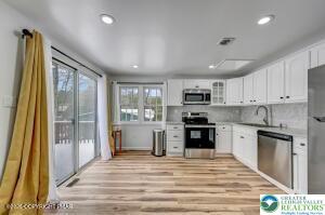 8 Button Wood Road Lake Harmony, PA 18624 - Photo 12 of 50