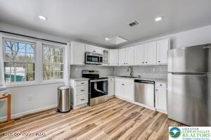 8 Button Wood Road Lake Harmony, PA 18624 - Photo 13 of 50