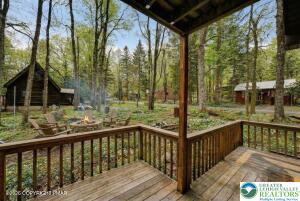 8 Button Wood Road Lake Harmony, PA 18624 - Photo 37 of 50