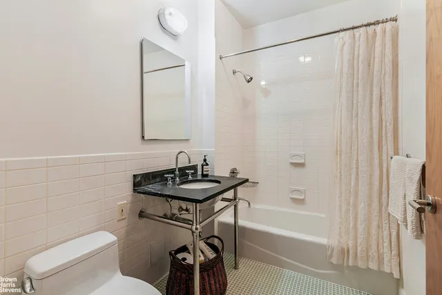 $1,785,000 | 70 Washington Street, Unit 8K | DUMBO