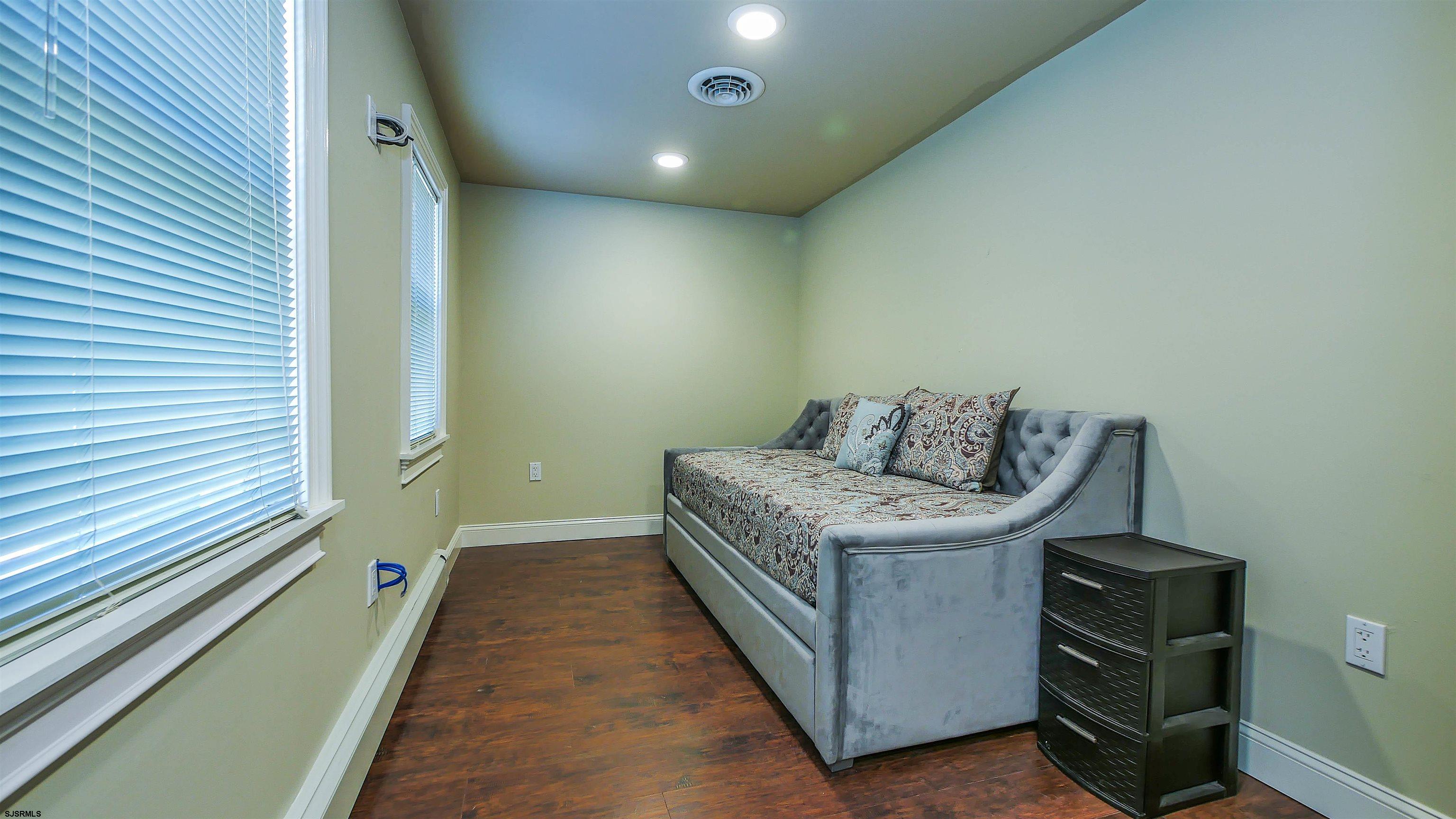 810 East Moss Mill Road Leeds Point, NJ 08205 - Photo 19 of 36 a hallway with a washer and dryer