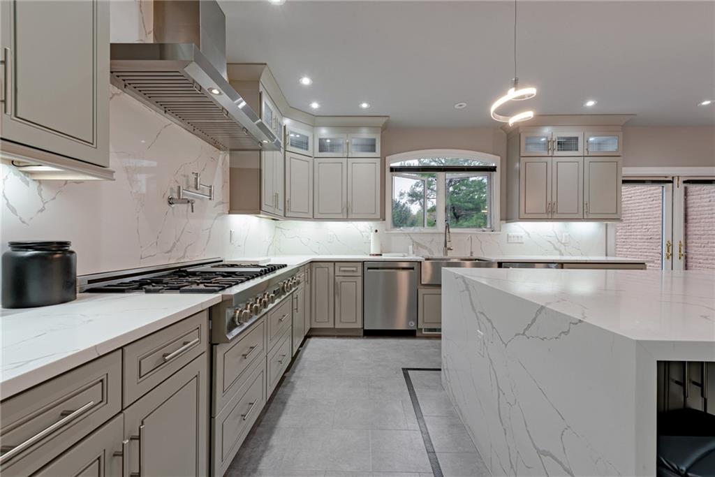 904 Settlers Ridge Road Pittsburgh, PA 15238 - Photo 11 of 25 Gallery Image 11