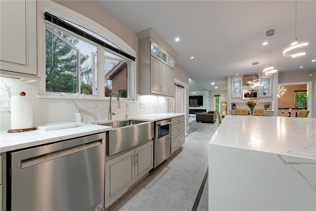 904 Settlers Ridge Road Pittsburgh, PA 15238 - Photo 14 of 25 Gallery Image 14