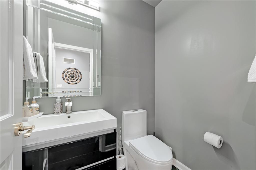 904 Settlers Ridge Road Pittsburgh, PA 15238 - Photo 16 of 25 Gallery Image 16