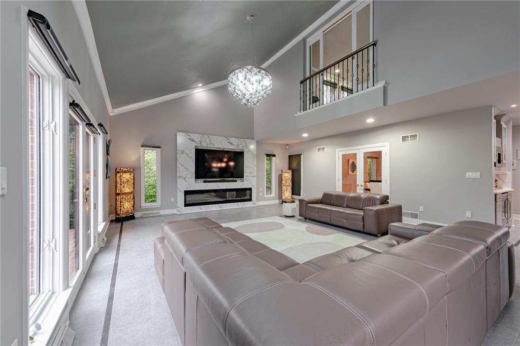 904 Settlers Ridge Road Pittsburgh, PA 15238 - Photo 7 of 25 Gallery Image 7
