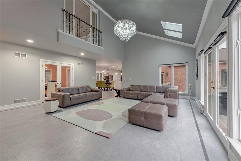 904 Settlers Ridge Road Pittsburgh, PA 15238 - Photo 8 of 25 Gallery Image 8