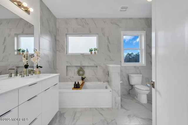 $1,525,000 | 11 Cranberry Harvest Court, Jackson, NJ 08527