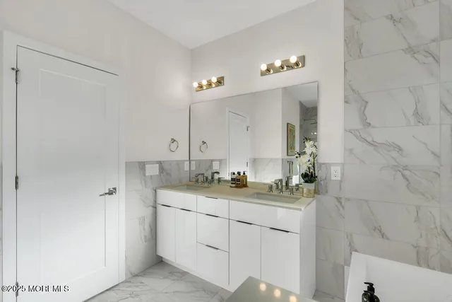 $1,525,000 | 11 Cranberry Harvest Court, Jackson, NJ 08527