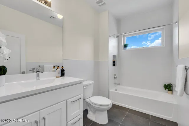 $1,525,000 | 11 Cranberry Harvest Court, Jackson, NJ 08527