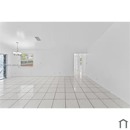 $4,000 | 2269 North Rock Island Road, Unit 2269, Margate, FL 33063