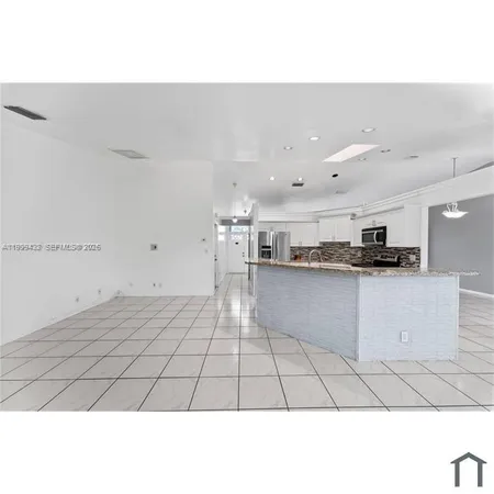 $4,000 | 2269 North Rock Island Road, Unit 2269, Margate, FL 33063