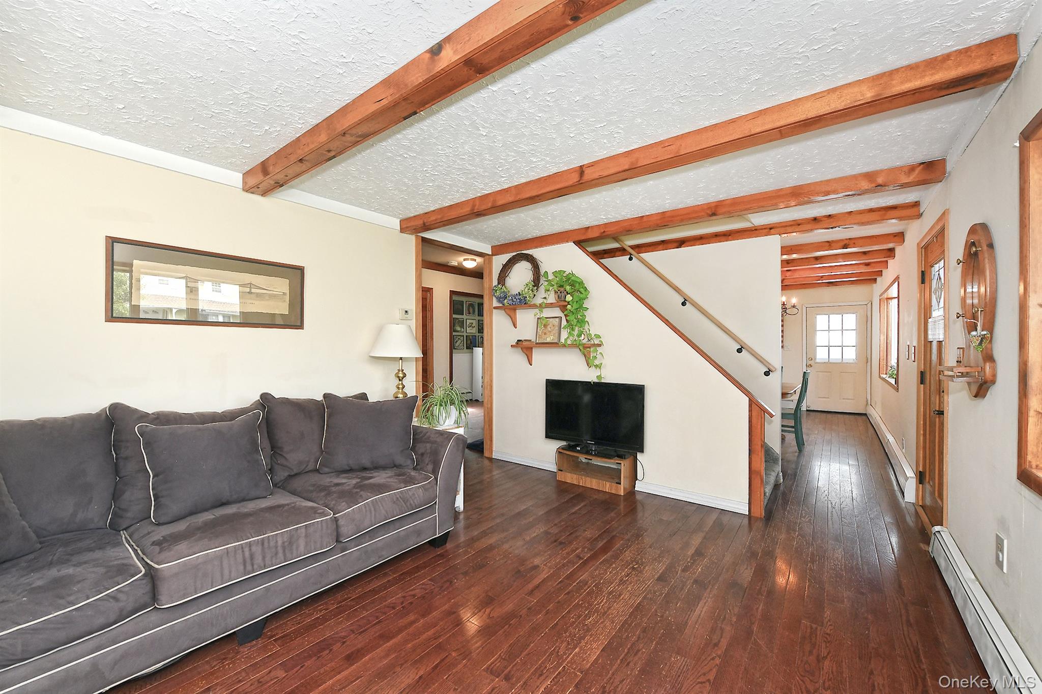35 Ranch Lane Levittown, NY 11756 - Photo 10 of 38