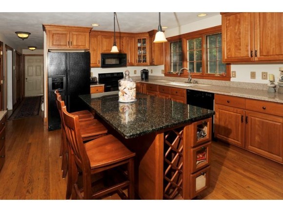 25 Gale Road Hampton, NH 03842 - Photo 3 of 26