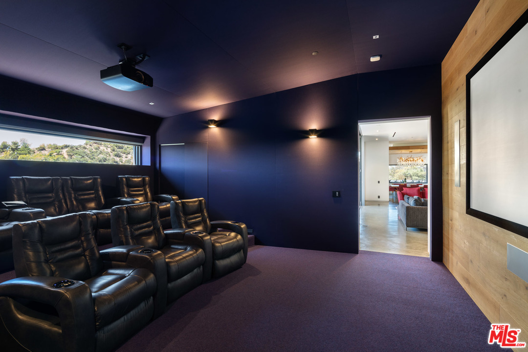 2341 Gloaming Way Beverly Hills, CA 90210 - Photo 15 of 23