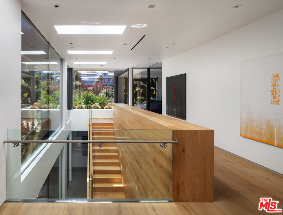 2341 Gloaming Way Beverly Hills, CA 90210 - Photo 7 of 23