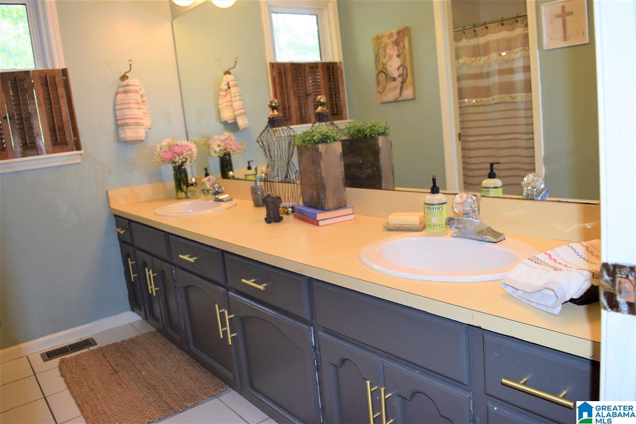 279 Shades Crest Road Birmingham, AL 35226 - Photo 14 of 41