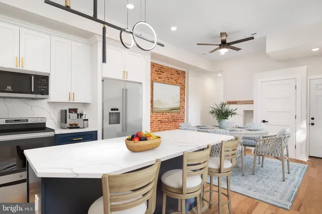 $3,200 | 118 East 24th Street, Unit 1, Baltimore, MD 21218